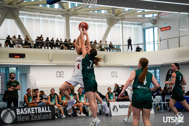 Womens Basketball.jpg